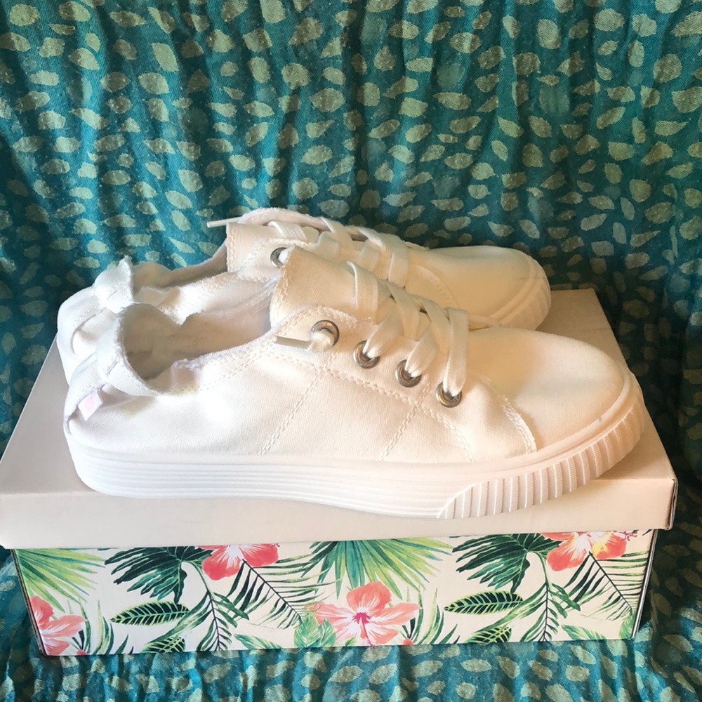 NIB! Tommy Bahama Memory Foam Shoe